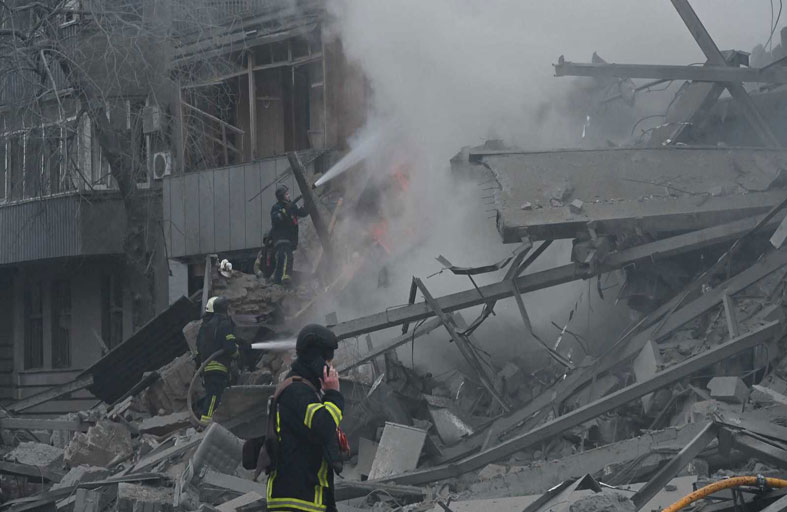 «الضغط المزدوج».. موسكو تُربك كييف بين «ظلام الشتاء» واستنزاف السلاح