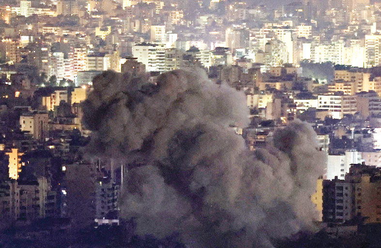 إسرائيل تعتزم احتلال مساحات واسعة من جنوب لبنان  