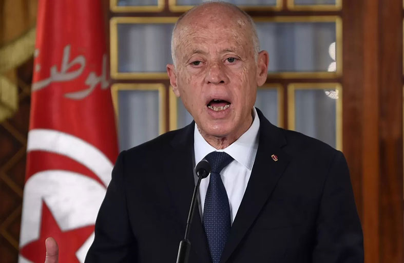 صحف عربية: تونس... إعصار قيس سعيّد يهدد باقتلاع الإخوان