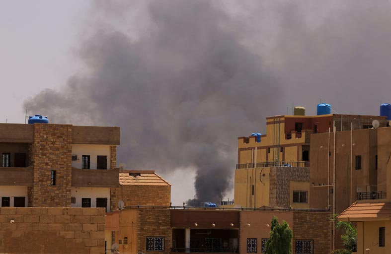 معارك السودان تحوّل مستشفيات الخرطوم إلى مدافن مفتوحة 