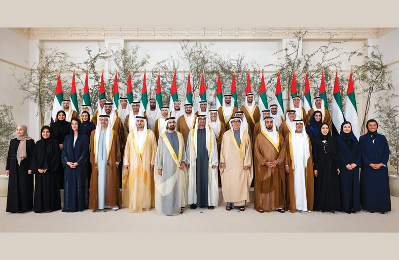 أمام رئيس الدولة .. الوزراء الجدد في حكومة الإمارات يؤدون اليمين الدستورية 