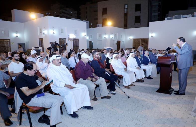 شعراء يتغنون بالأوطان والوجدان في بيت الشعر بالشارقة