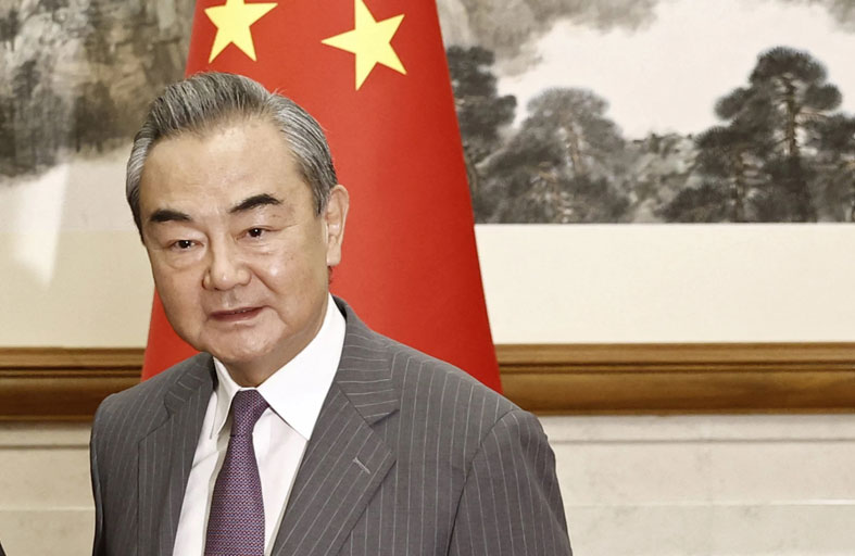وزير الخارجية الصيني يزور روسيا قبل قمة بوتين-شي