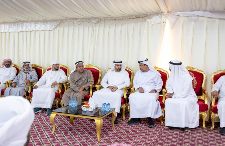 ذياب بن محمد بن زايد يقدم واجب العزاء بوفاة والد الشهيد سعيد راشد المحرزي