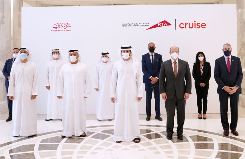 حمدان بن محمد يشهد توقيع اتفاقية بين طرق دبي وشركة كروز لتشغيل مركبات أجرة ذاتية القيادة
