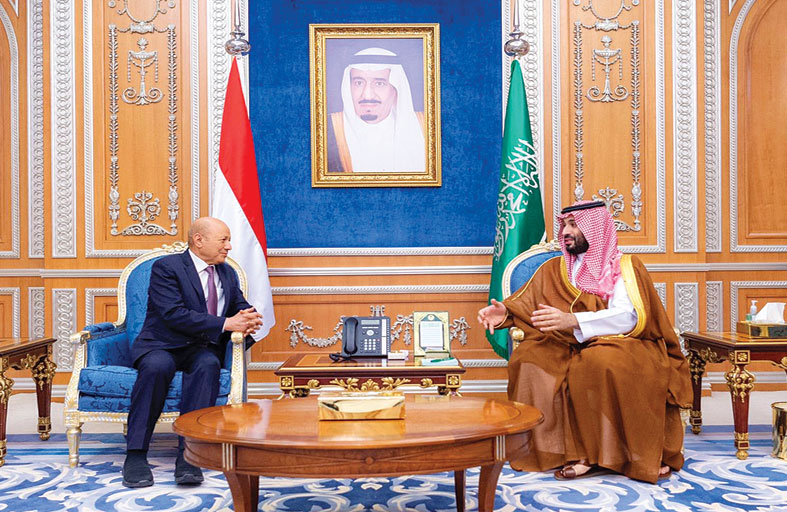 الرئيس اليمني يسلم السلطة إلى مجلس رئاسي 