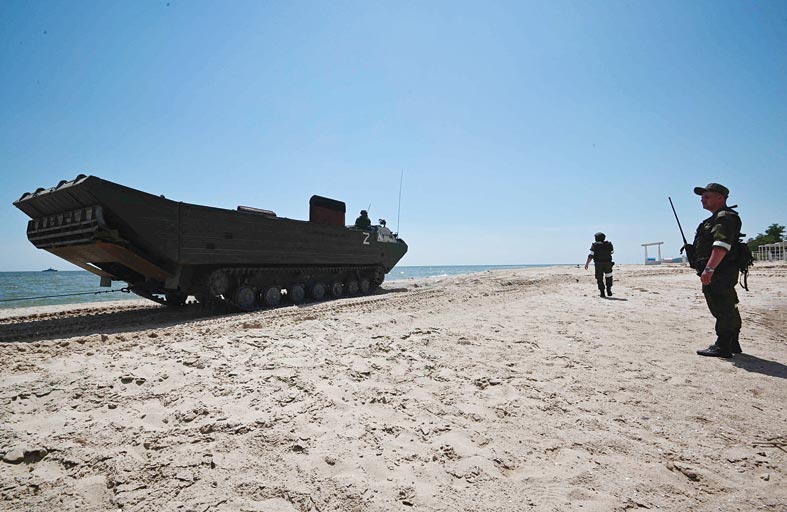 معارك طاحنة شرق أوكرانيا.. وروسيا تدمر مستودعاً كبيراً للأسلحة الغربية