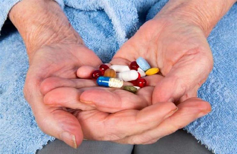 نصائح لحماية كبار السن من التفاعلات الدوائية