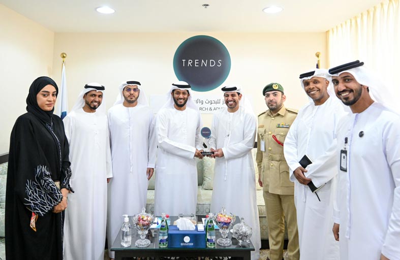 تريندز والإعلام الأمني بشرطة دبي يبحثان التعاون في المجالات الإعلامية والبحثية