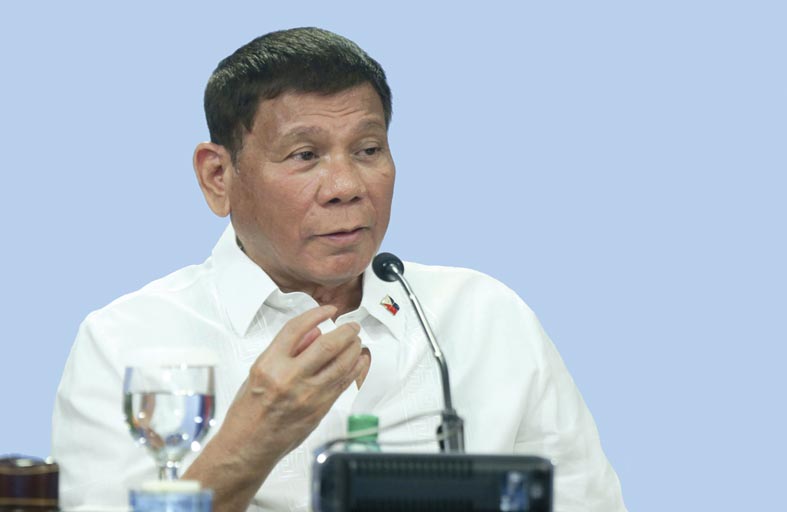رئيس الفلبين يهدد غير المُطَعّمين بالاعتقال 