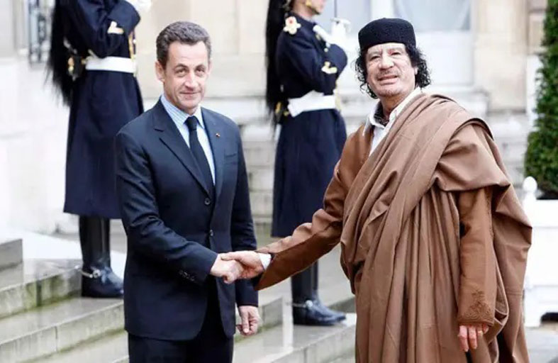 نيكولا ساركوزي يعود إلى المحكمة 