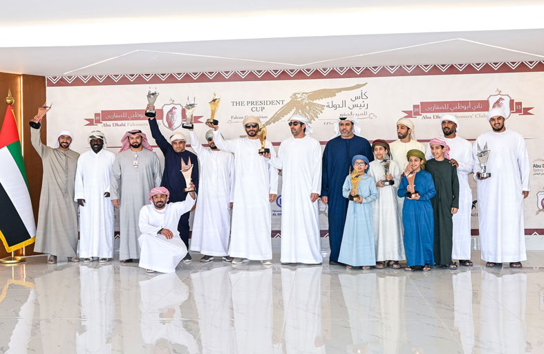 فوز «كحال» و«قمرا»، و «ياس« و «الياه» في كأس رئيس الدولة للصيد بالصقور