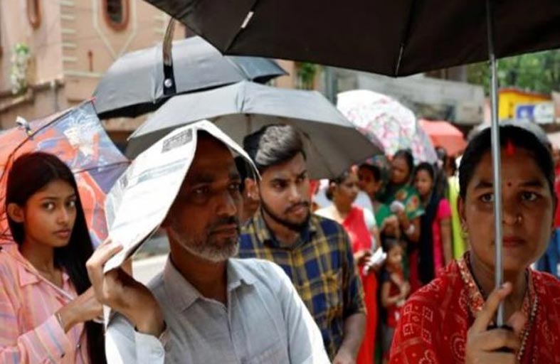 أول وفاة في الهند مرتبطة بالطقس الحار هذا العام