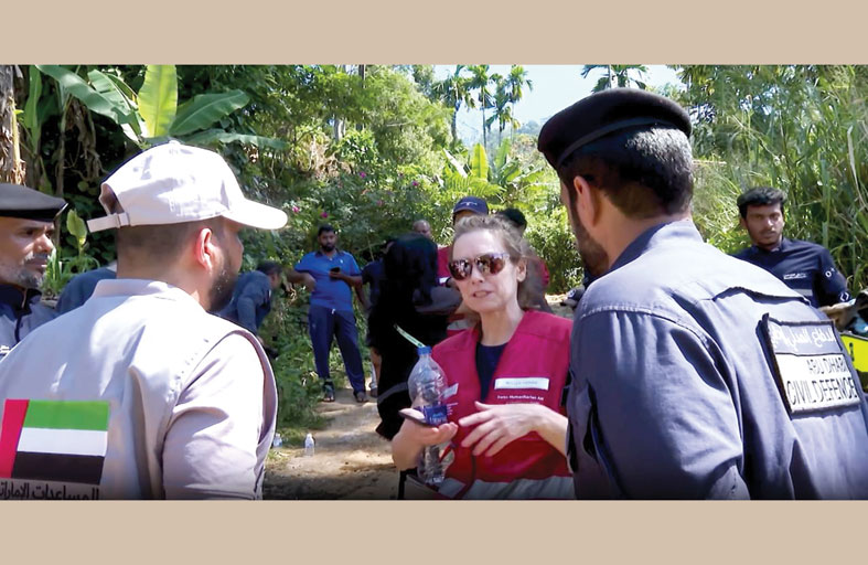 الجيش السريلانكي يشيد بكفاءة فريق البحث والإنقاذ الإماراتي وقدراته العالية 
