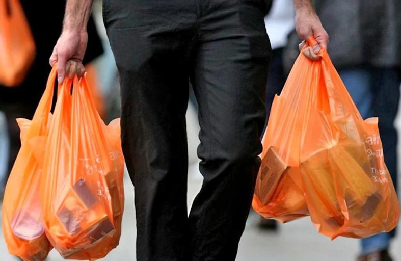 سلطنة عمان تحظر الأكياس البلاستيك 