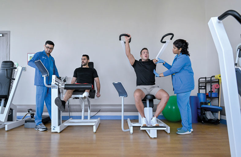 مبادرة إماراتية رائدة تعيد الأمل لـ 3 مرضى مبتوري الأطراف من فلسطين والولايات المتحدة والهند