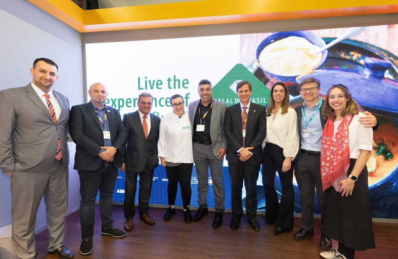 الغرفة التجارية العربية البرازيلية تنظم فعالية «الحلال في البرازيل» خلال معرض «أنوغا » بألمانيا