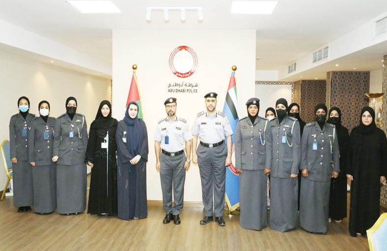 قطاعات شرطة أبوظبي تحتفل بيوم المرأة الإماراتية وتٌكرم المتميزات