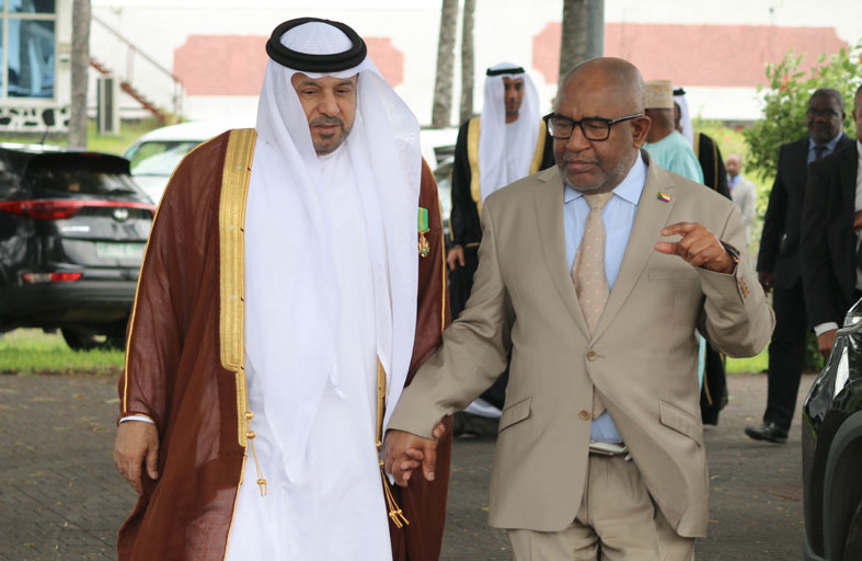 رئيس القمر المتحدة يستقبل سفير الدولة بمناسبة انتهاء فترة عمله