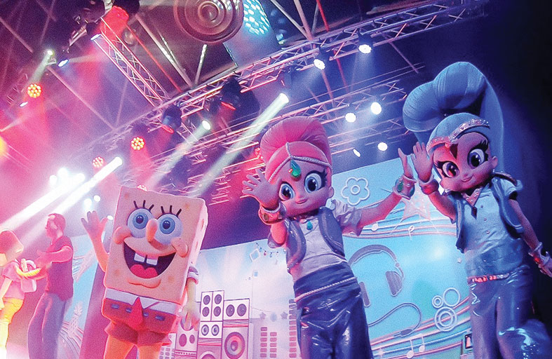 الغاليريا جزيرة المارية يقدم لضيوفه العرض المسرحي الترفيهي  Nickelodeon Rocks!
