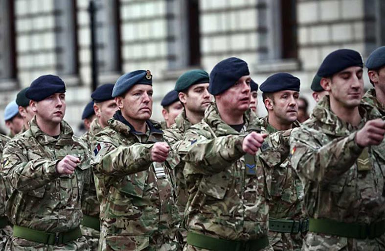 الجيش البريطاني يتدخل في معركة أوميكرون