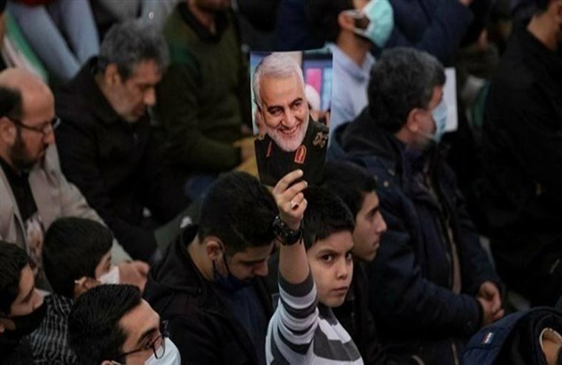 إيران تسعى لتحويل سليماني إلى «بطل قومي» لاستقطاب الشباب
