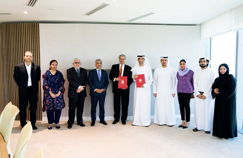 ثاني الزيودي يبحث مع وزير التجارة الباكستاني سبل تعزيز التعاون التجاري والاستثماري