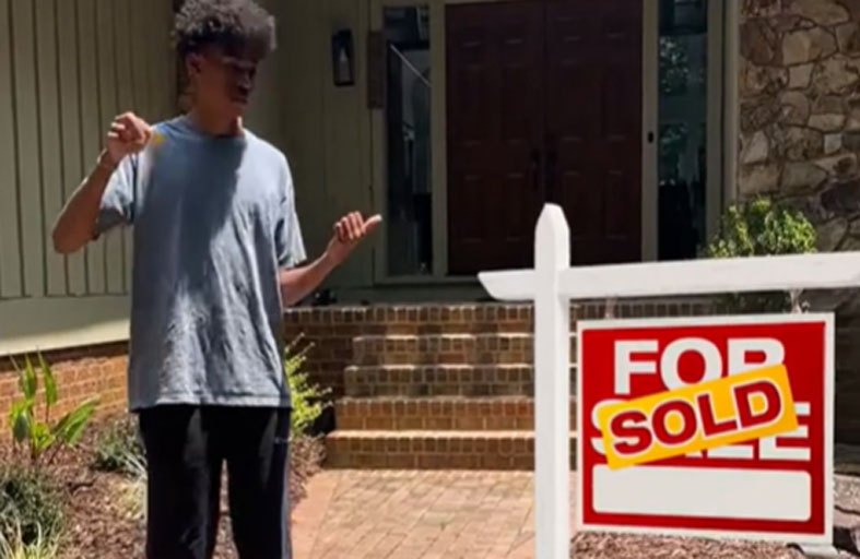 باع منزله لحضور حفل ترافيس سكوت الملغي 