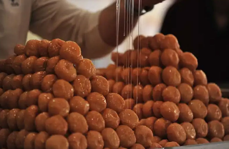 عائلة تركية تحفظ سر صنع حلاوة رمضان منذ 7 عقود 