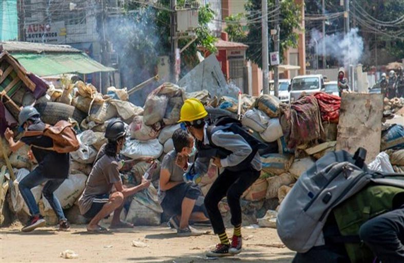 مقتل 5 أشخاص بينهم برلماني في انفجار بميانمار