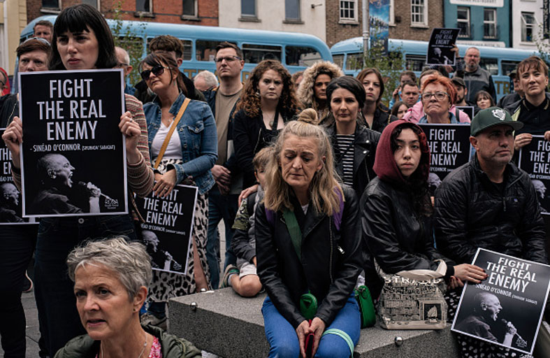 وداع أخير لشينيد أوكونور في إيرلندا 