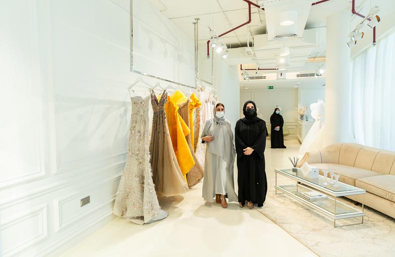 هالة بدري تتابع عن قرب أحوال رواد الأعمال المبدعين في حي دبي للتصميم 