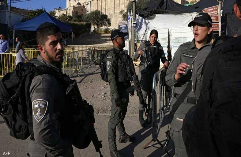 مقتل فلسطيني اقتحم حاجزا عسكريا إسرائيليا بسيارته