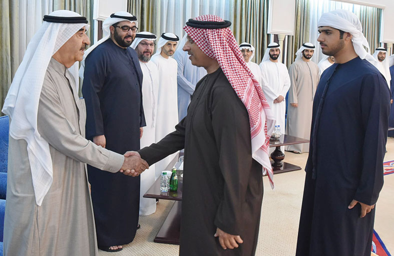 حاكم أم القيوين يستقبل المهنئين بحلول شهر رمضان المبارك