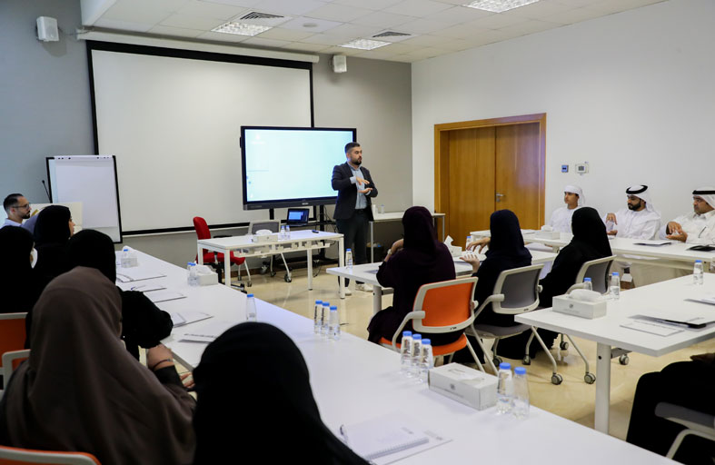 موارد الشارقة تنظم برنامجًا تدريبيًا لتعليم لغة الإشارة لموظفي الصفوف الأمامية