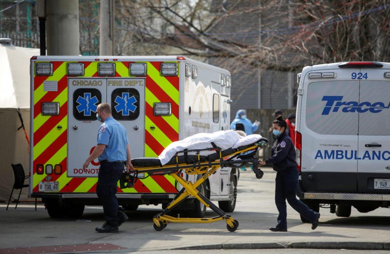 عدد ضحايا كوفيد-19 في الولايات المتحدة يتخطى 800 ألف 