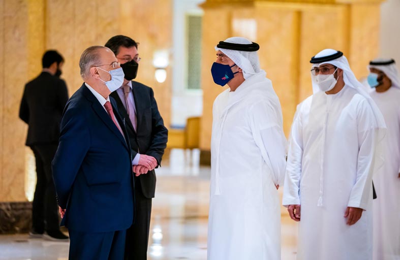عبدالله بن زايد يستقبل وزير خارجية قبرص