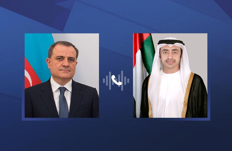 عبدالله بن زايد ووزير خارجية أذربيجان يبحثان هاتفيا تعزيز العلاقات الثنائية بين البلدين