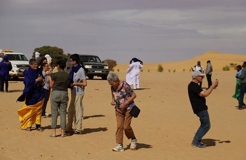البحث عن السياحة الضائعة في صحراء النيجر 