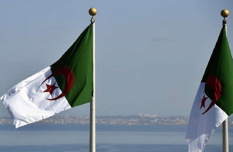 الجزائر تضاعف ميزانيتها الدفاعية للعام 2023 