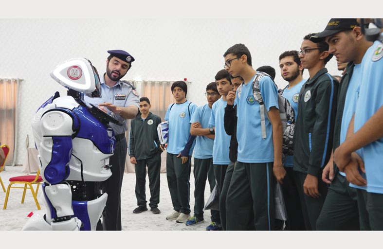 شرطة أبوظبي توظف الذكاء الاصطناعي في التوعية المرورية بالمدارس