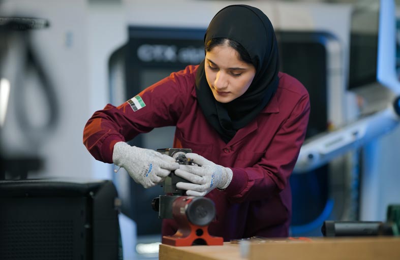 برعاية الشيخة فاطمة .. أبوظبي التقني ينظم المسابقة الوطنية لمهارات الإمارات 13 مارس