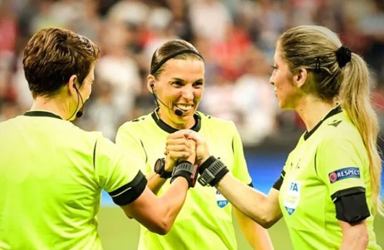 مونديال قطر.. ثلاث محكمّات في سابقة تاريخية