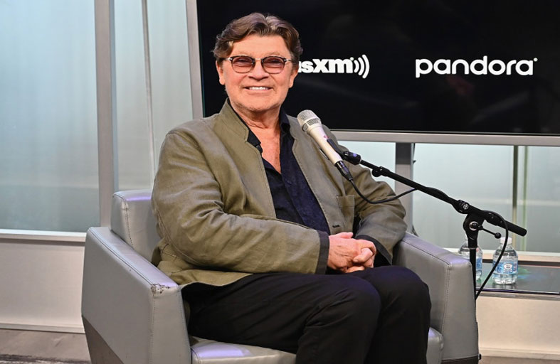 وفاة عازف الغيتار روبي روبرتسون 