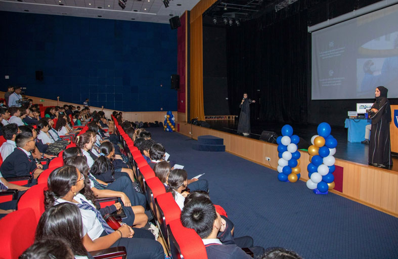 سلطان النيادي يتفاعل مع الطلاب في خامس اتصال لاسلكي من محطة الفضاء الدولية