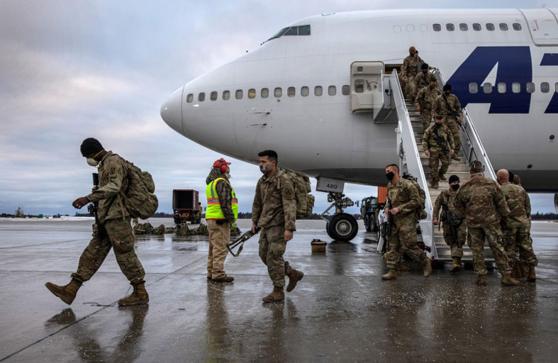 سبكتايتور: بايدن غير محترف في السياسة الخارجية