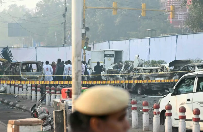 الهند تتوعد بمحاكمة المسؤولين عن انفجار سيارة في نيودلهي 