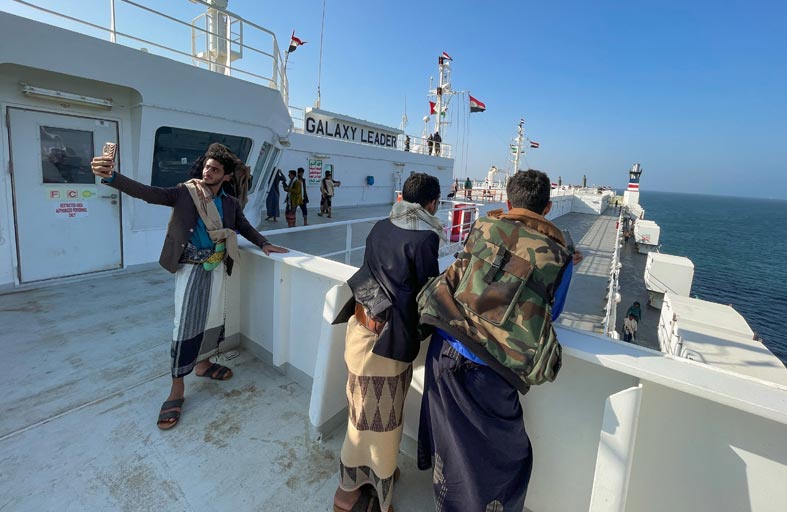 مركز يمني يحذر من علاقة الحوثيين والإيرانيين بالقرصنة الصومالية
