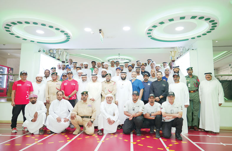 شرطة دبي تُنظم رحلة عمرة لـ 80 موظفاً وموظفة 