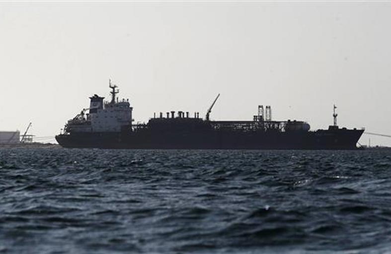 الفيليبين تدعو بحارتها لتفادي البحر الأحمر 